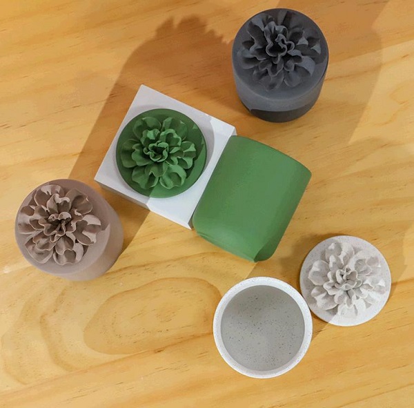 Was kann ein Kerzenhalter neben der Beleuchtung noch tun? 