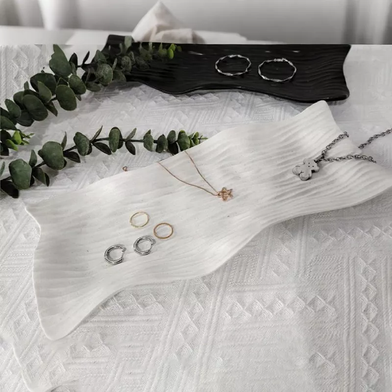 Keramik Luxus -Vintage -Schmucktablett