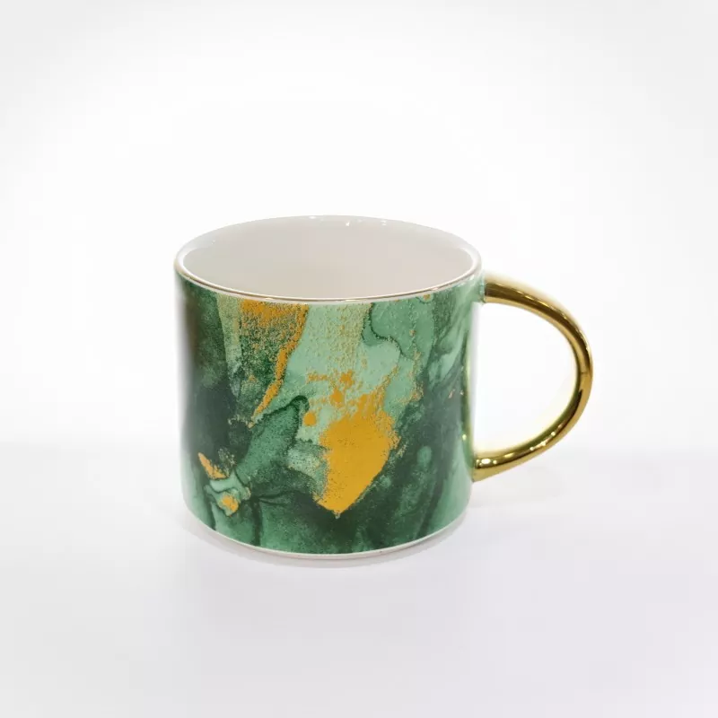 Elegante Keramiktasse mit Marmormuster