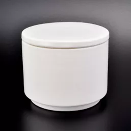 Traditioneller Keramikkerzenhalter